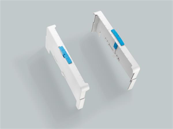 SET OF HOLDERS FOR COVER SECTIONS, FOR 4-POLE BUSBAR SYSTEMS